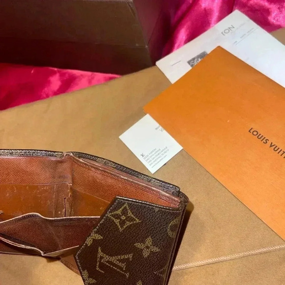 AUTHENTIC VINTAGE LOUIS VUITTON TRAVEL BUM BAG - Picture 11 of 13